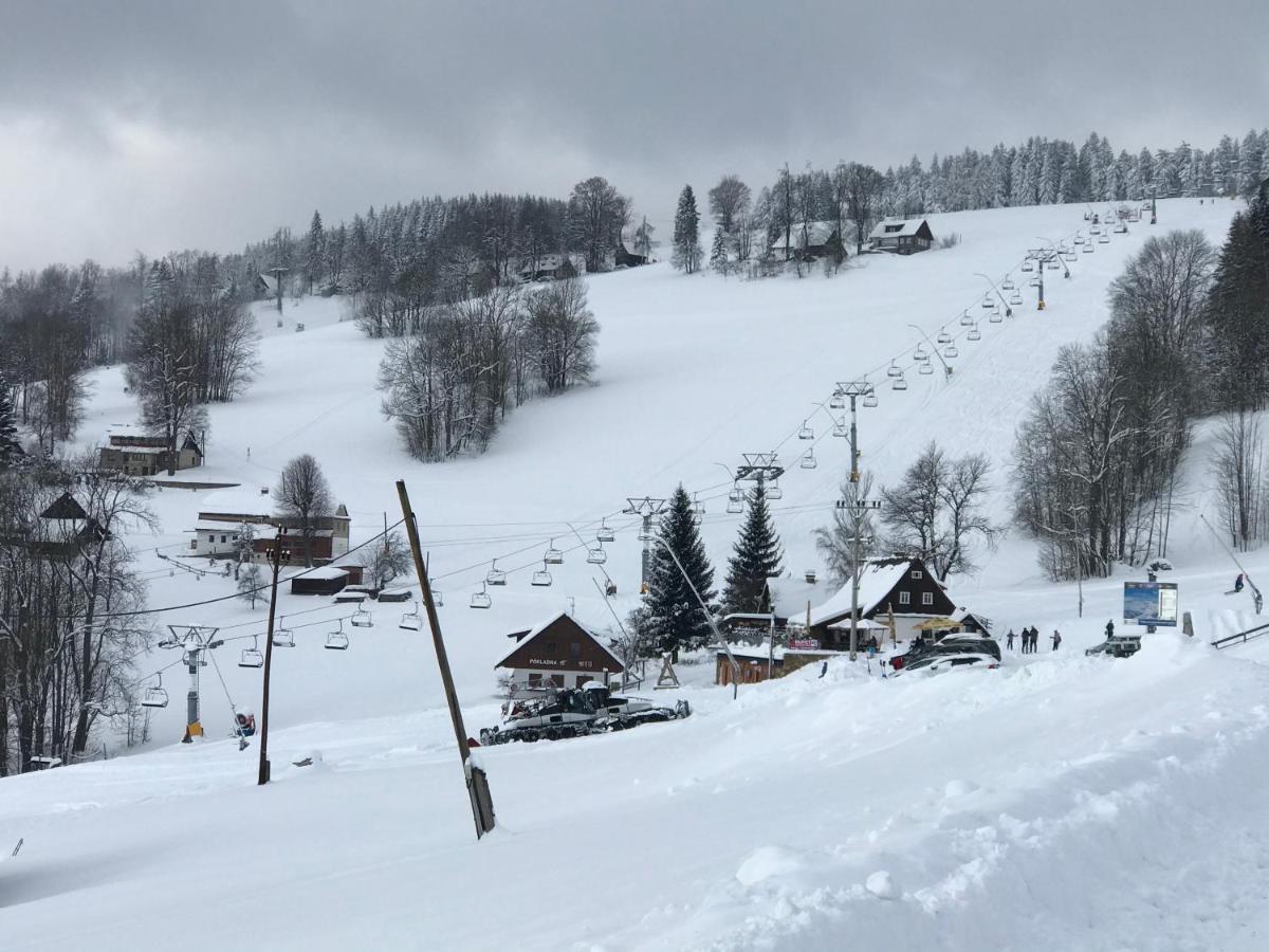 Hotel Na Planyrce Paseky nad Jizerou Esterno foto