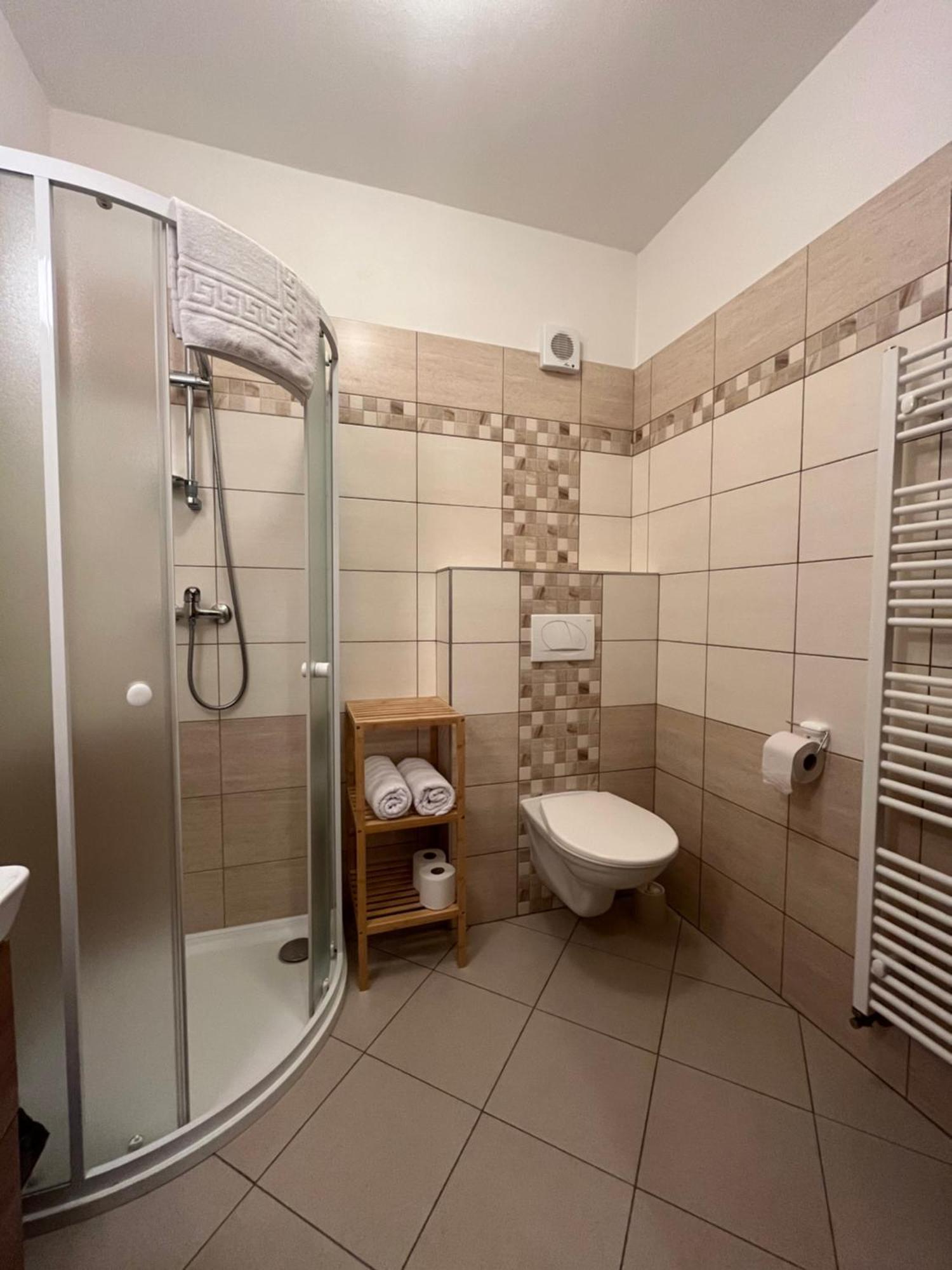 Hotel Na Planyrce Paseky nad Jizerou Esterno foto